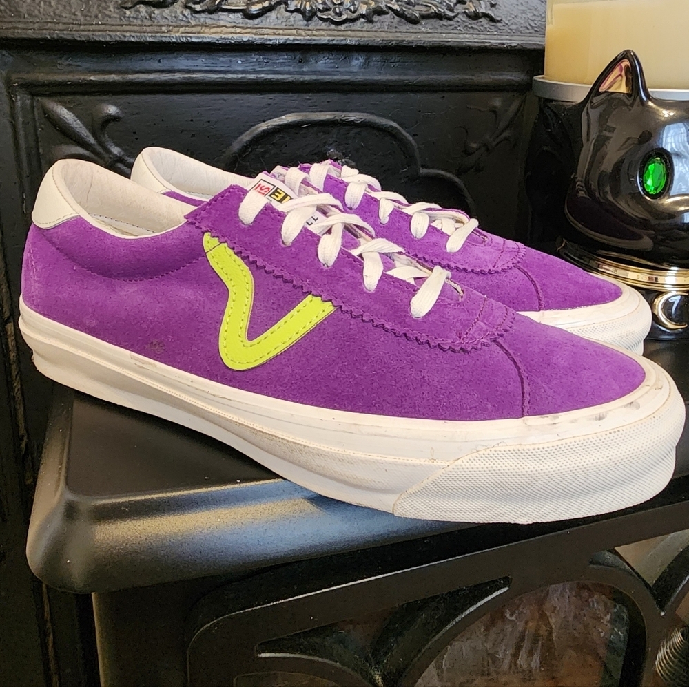 Vans Purple Suede Low Top Sneakers Yellow Stripe Lace Up Women Size 12